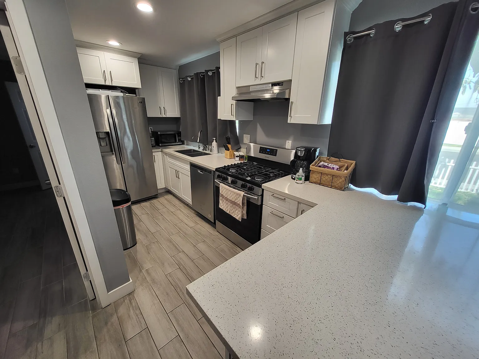 9680 Pacific Ave — Photo 3