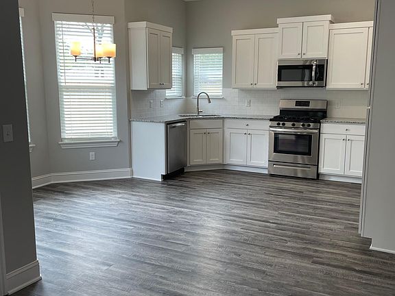 4th image of 1705 S 11th Pl