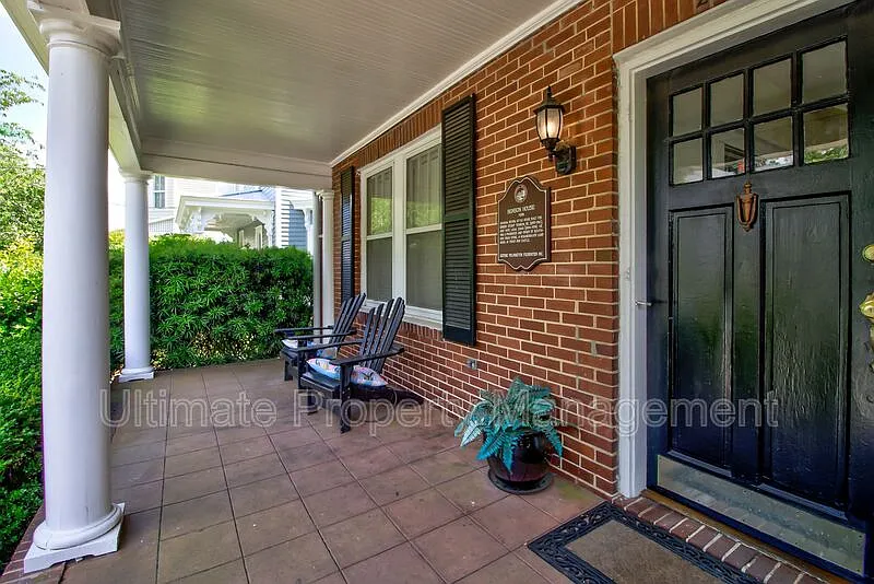 3 bed, 2.0 bath, 1898 sqft, $3,000 — Photo 4
