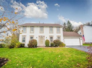 640 Hills Pond Rd, Webster, NY 14580