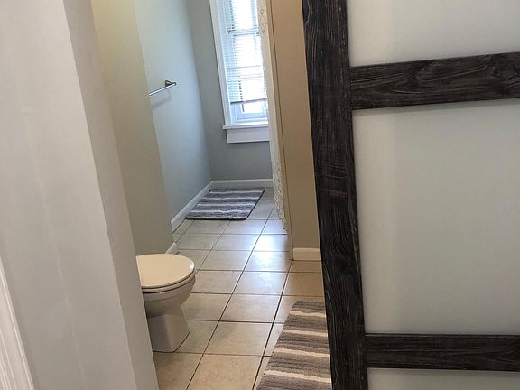 2nd image of 1224 N Washington St #3