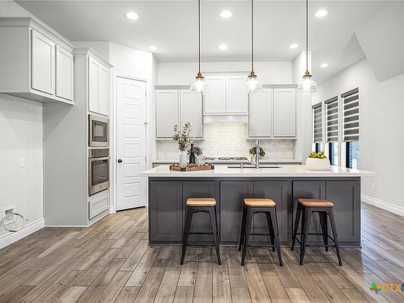 5th image of 429 Juana Way