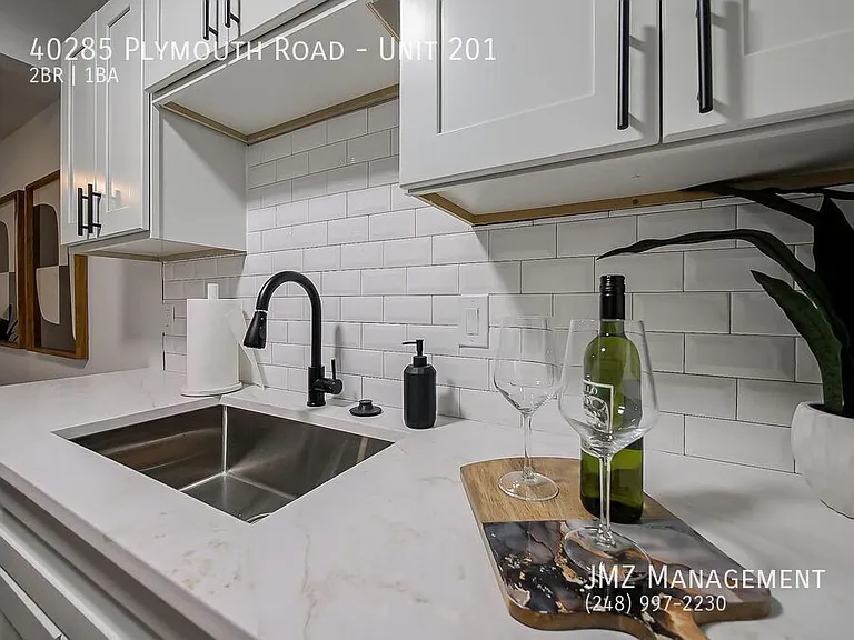 40285 Plymouth Rd #201 — Photo 6