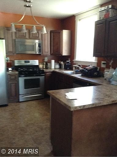 2nd image of 4401 White Oak Ave