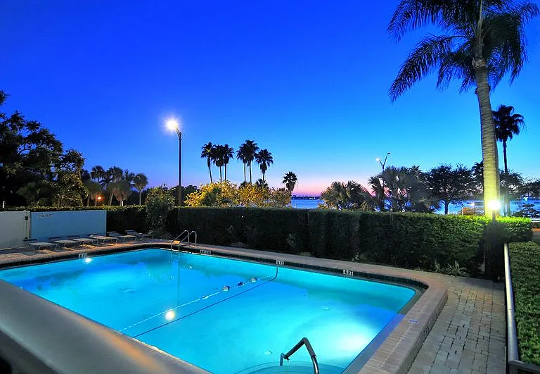 S Palm Ave — Photo 9