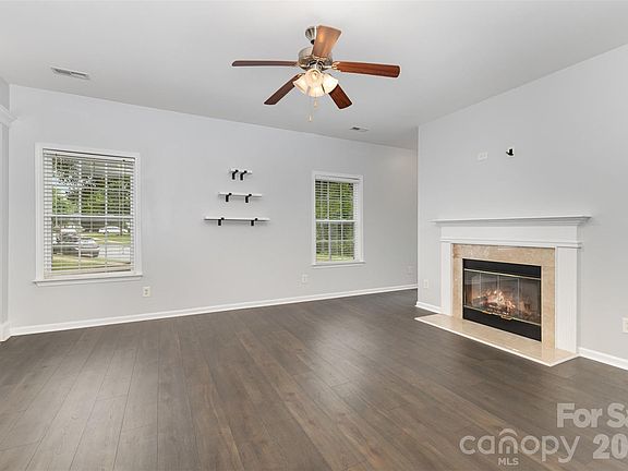 3rd image of 6533 Falls Lake Dr