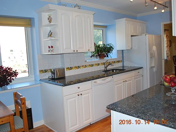 3rd image of 414 Benedict Ave APT 3H