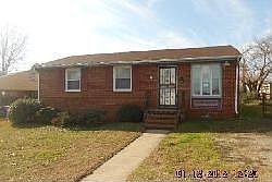 1st image of 924 Weaver Ave