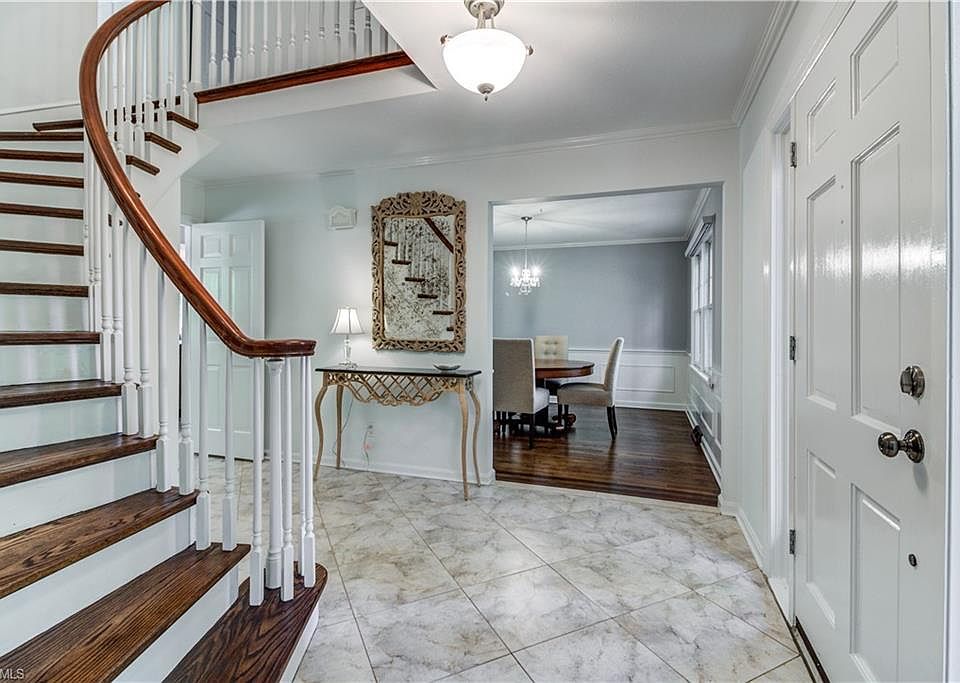 36499 Dorchester Rd, Gates Mills, OH 44040 | Zillow