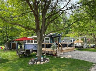 25800 Haas Rd #V-11, New Hudson, MI 48165