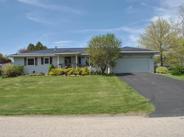 501 E Centre St, Garnavillo, IA 52049