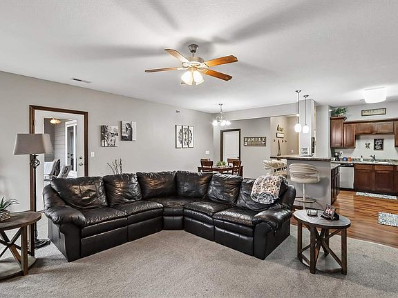 5th image of 1092 Walnut Ave Unit 220