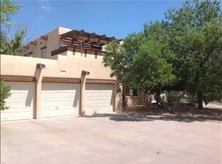 3205 Estrellita Dr, Roswell, NM 88201