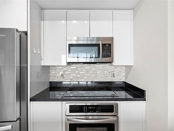 3rd image of 92 SW 3rd St APT 4702