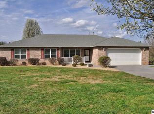1439 Glen Ray Ln, Sevierville, TN 37876