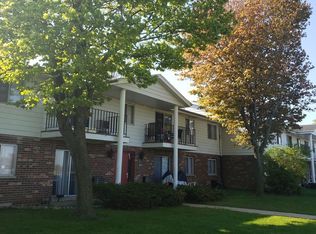1315 Fleetfoot Dr APT 109, Waukesha, WI 53186