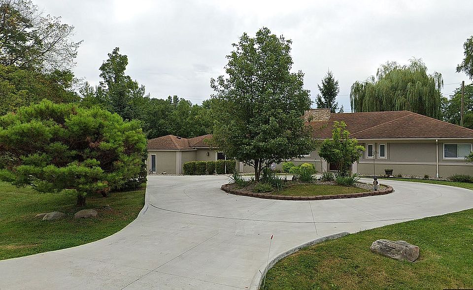 1st image of 33431 Brittany Dr