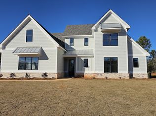 155 Hawthorne Ln, Forsyth, GA 31029