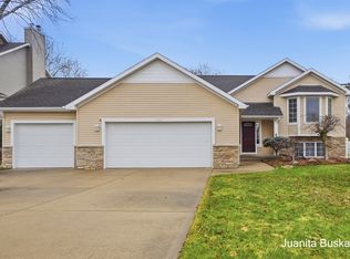 5211 Virginia Ln SW, Wyoming, MI 49418