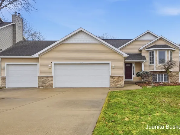 5211 Virginia Ln SW, Wyoming, MI 49418