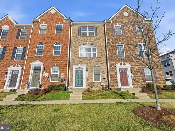 703 Sky Bridge Dr, Upper Marlboro, MD 20774