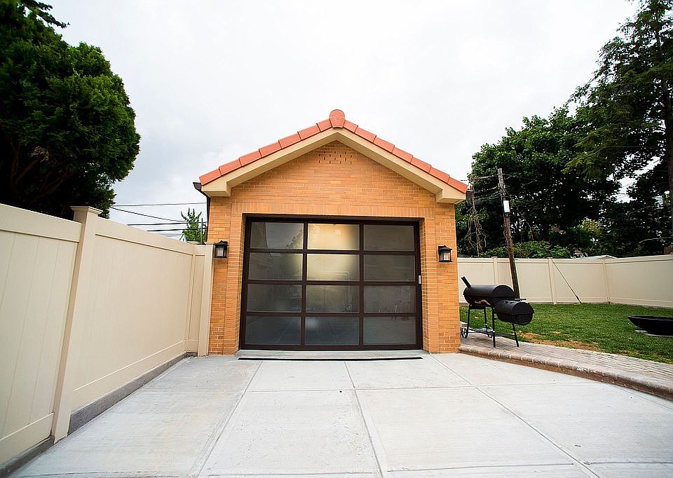 2nd image of 4808 192nd St