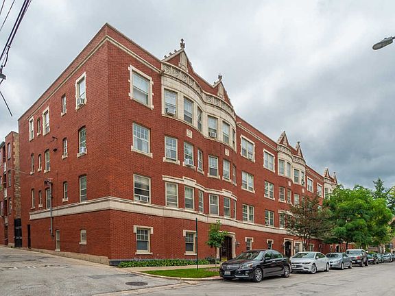 3rd image of 729 Erie St APT 1F