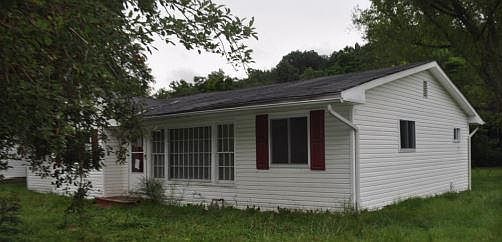 2nd image of 14 Dixon St