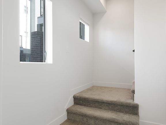 3rd image of 2336 W James Ln
