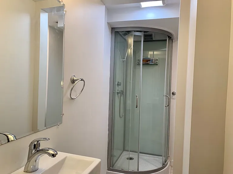 5925 Walnut St #4 — Photo 17
