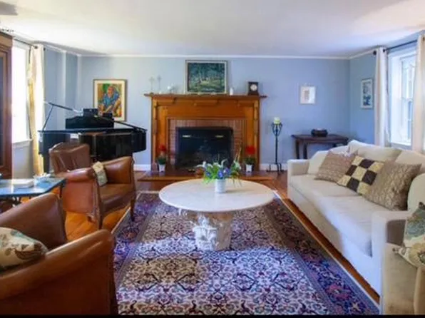 2603 Faber Ct, Falls Church, VA 22046