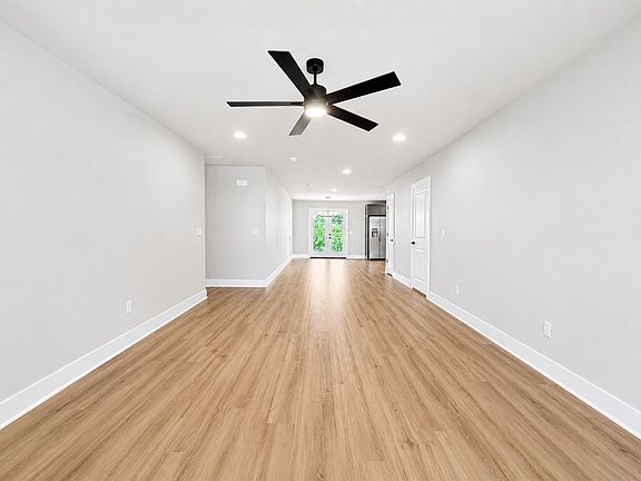 4th image of 1704 S West End St