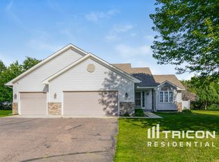 1823 Evergreen Ln, Shakopee, MN 55379