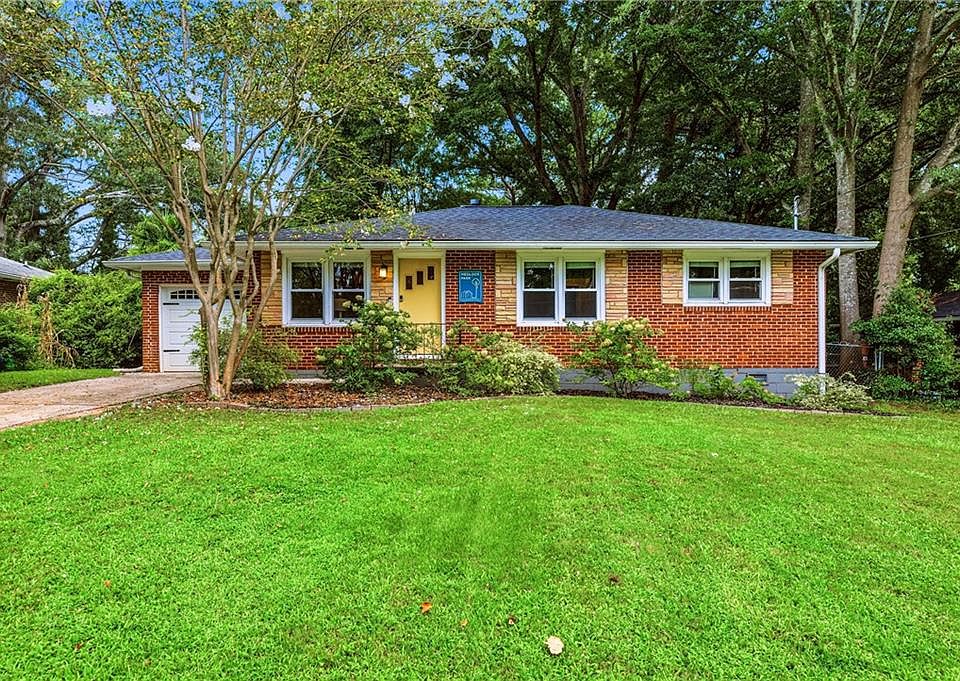 1st image of 2670 Woodridge Dr