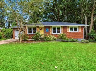 2670 Woodridge Dr, Decatur, GA 30033
