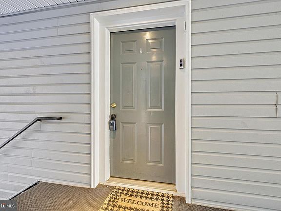 2nd image of 10001 Vanderbilt Cir #142