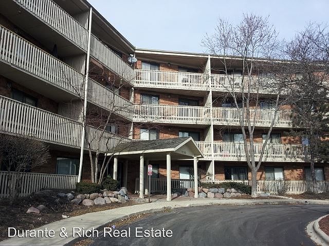 1st image of 1700 Wedgewood Dr APT 101