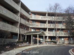 1700 Wedgewood Dr APT 101, Gurnee, IL 60031