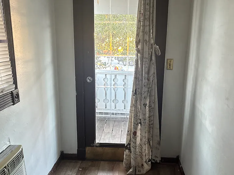 510 N Highland Ave — Photo 11