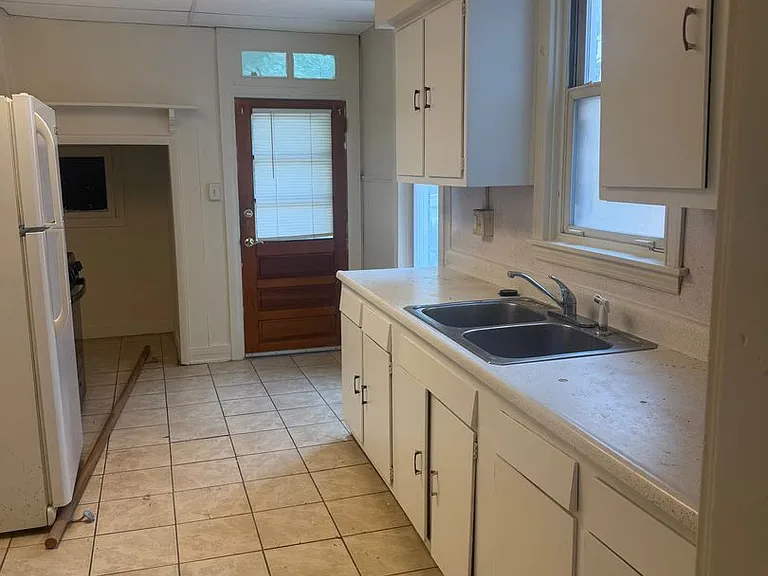 738 Cleveland Ave — Photo 4