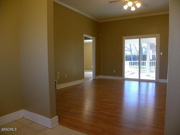 4th image of 13031 Glennwood Pl