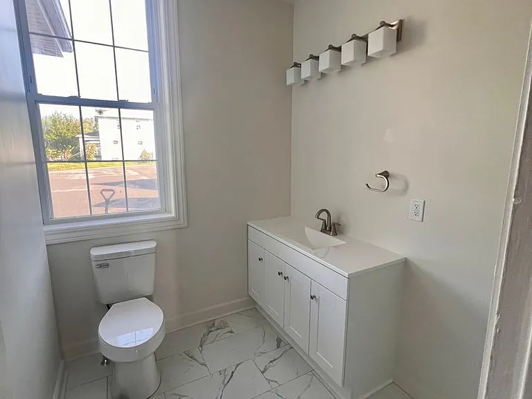 1198 Third Street (Full Service) — Photo 12