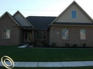 53385 Jaclyn Dr, Shelby Township, MI 48315