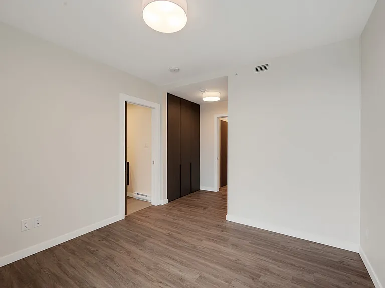 952 Johnson St — Photo 16