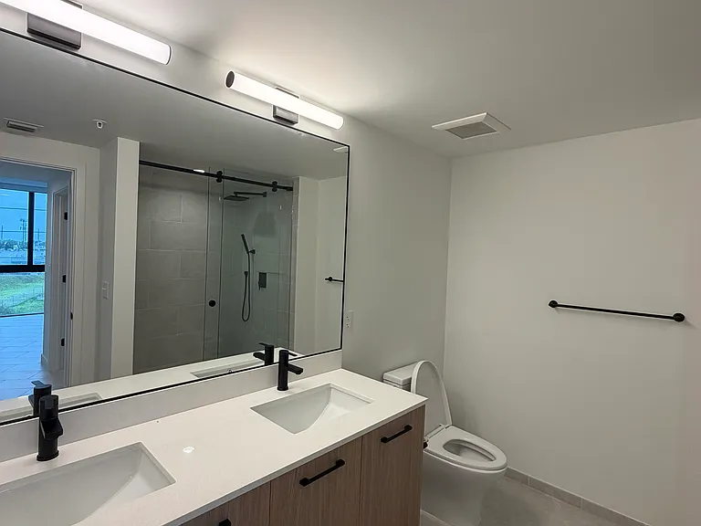 3151 NW 19th Ter #B2 — Photo 8