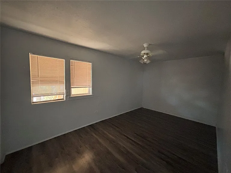 914 Grandview Ave — Photo 5