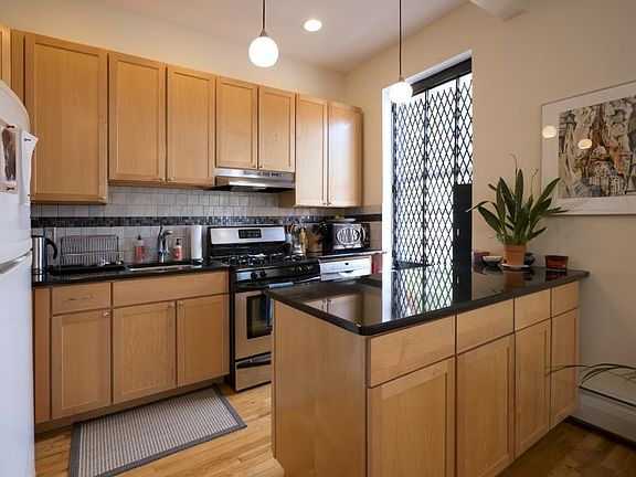 3rd image of 233 Greene Ave APT 2A