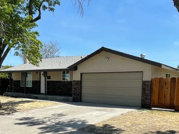 1315 Cardinal St, Los Banos, CA 93635