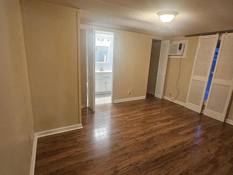 1201 Floyd Dr NE — Photo 7