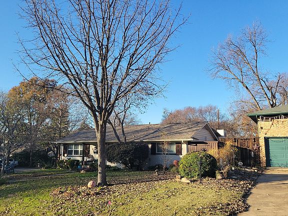 2nd image of 824 Downing Dr